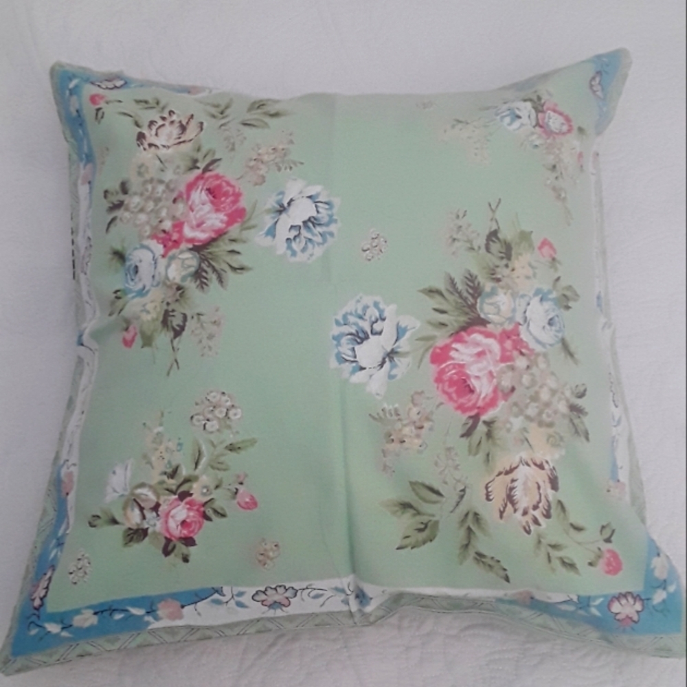 BEAUTIFUL 2 IN 1 FLORAL GREEN CUSHION COVER